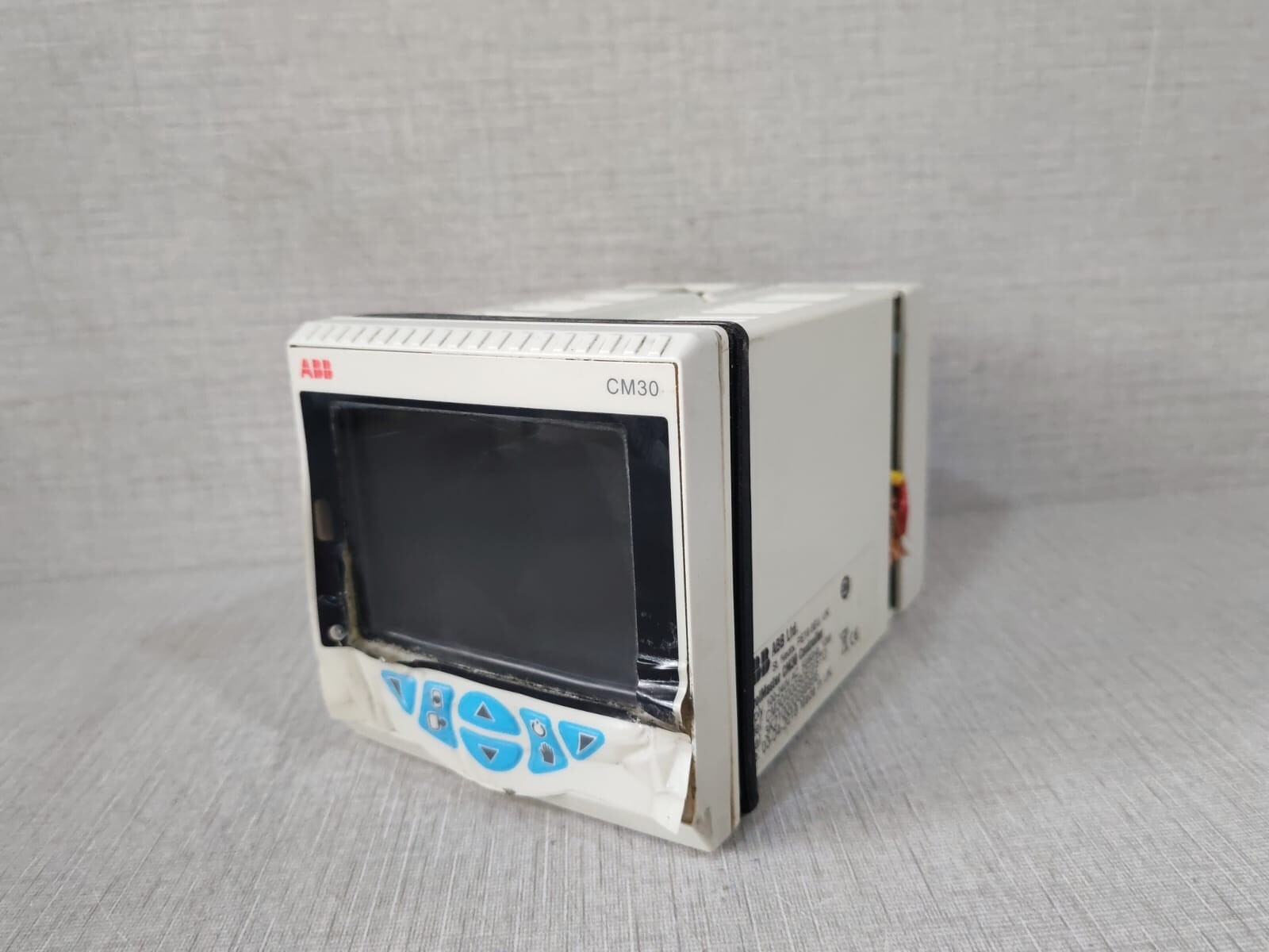 ABB CM30/000S0E0/STD-W ABB CM30 CONTROLMASTER UNIVERSAL PROCESS CONTROLLER CM30/000S0E0/STD-W/ DAMAGED 9