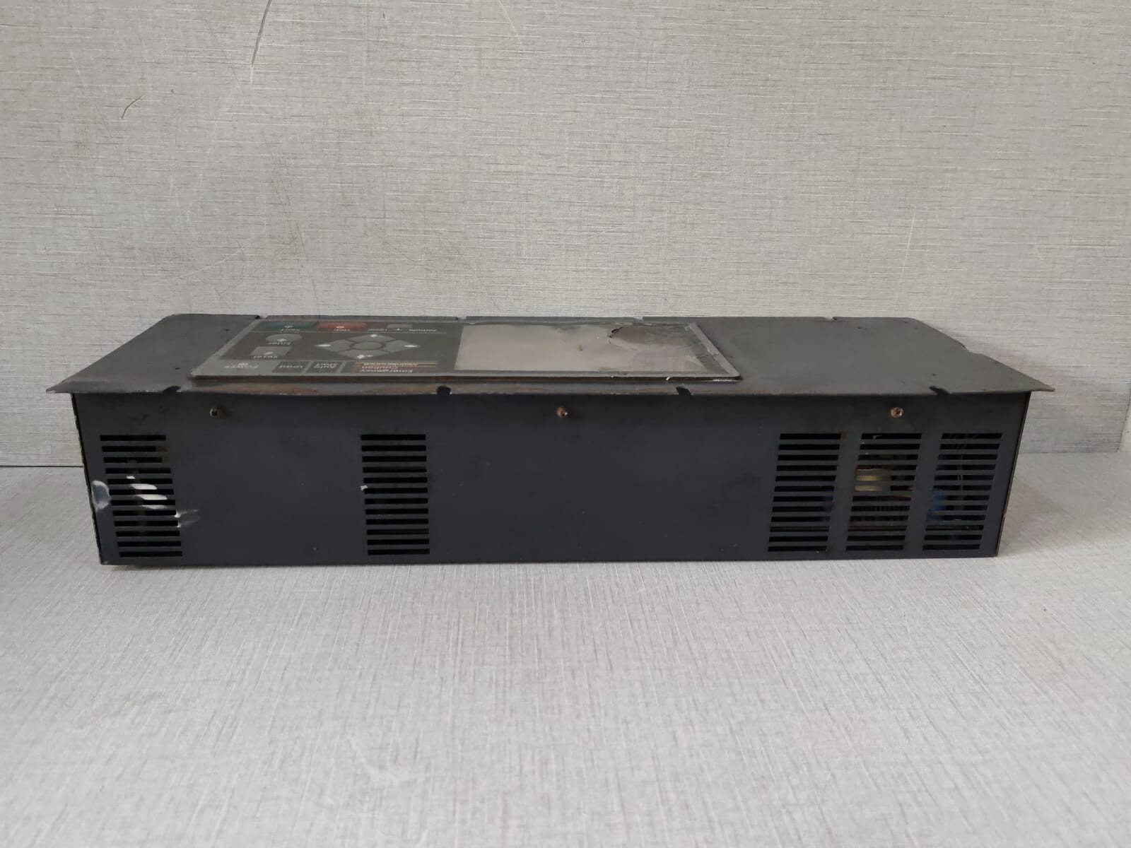 Yaskawa P-EB12-956 XCP-903K Yaskawa P-EB12-956 XCP-903K Controller System - Damaged Screen Protector Display 10