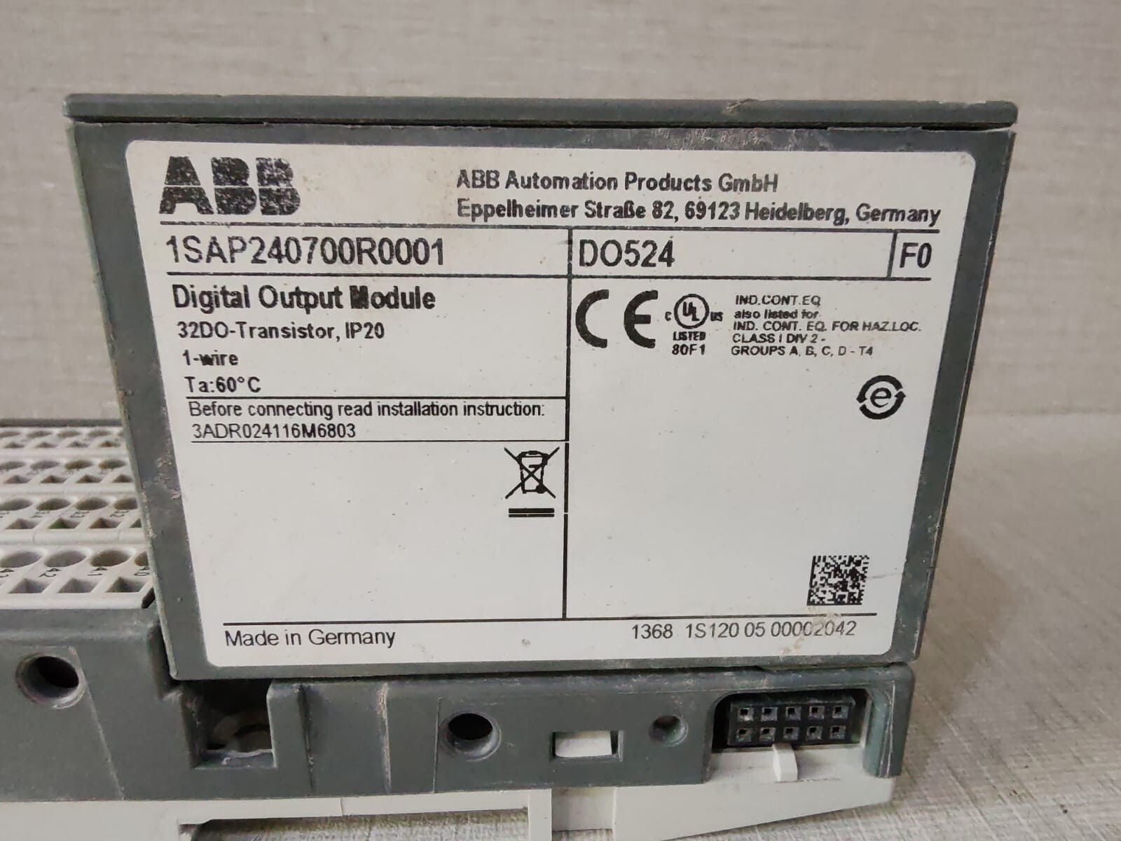 ABB 1SAP240700R0001 DO524 ABB 1SAP240700R0001 Digital Output Module 2