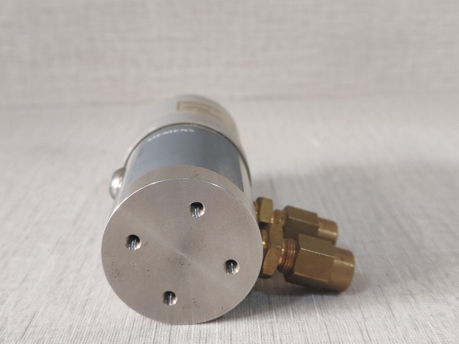Siemens QBE3000-D1 SIEMENS QBE3000-D1 DIFFERENTIAL PRESSURE SENSOR 7