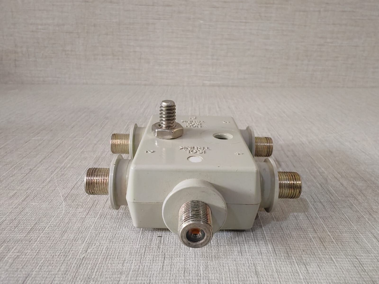 Honeywell 51109693-100B HONEYWELL 51109693-100B 2-4 PORT UCN CONNECTOR DROP CABLE TAP GROUND 5