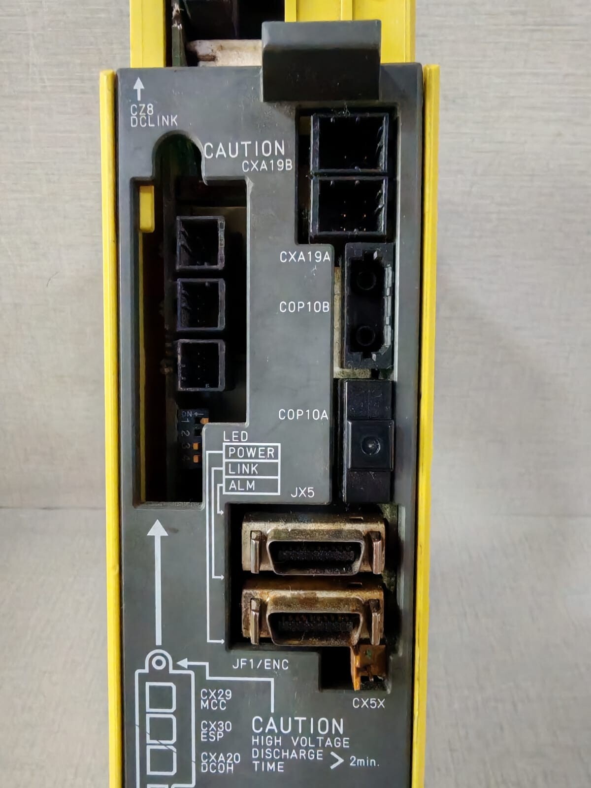 GE FANUC A16B-3200-0516/02A GE FANUC SERVO DRIVE/AMPLIFIER A16B-3200-0516/02A -MISSING COVER 2