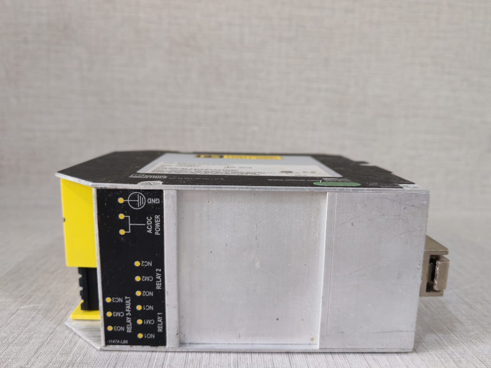 Moore Industries STA/HLPRG/3PRG/-AO MOORE STA/HLPRG/3PRG/-AO[DIN] PROGRAMMABLE SAFETY ALARM 8