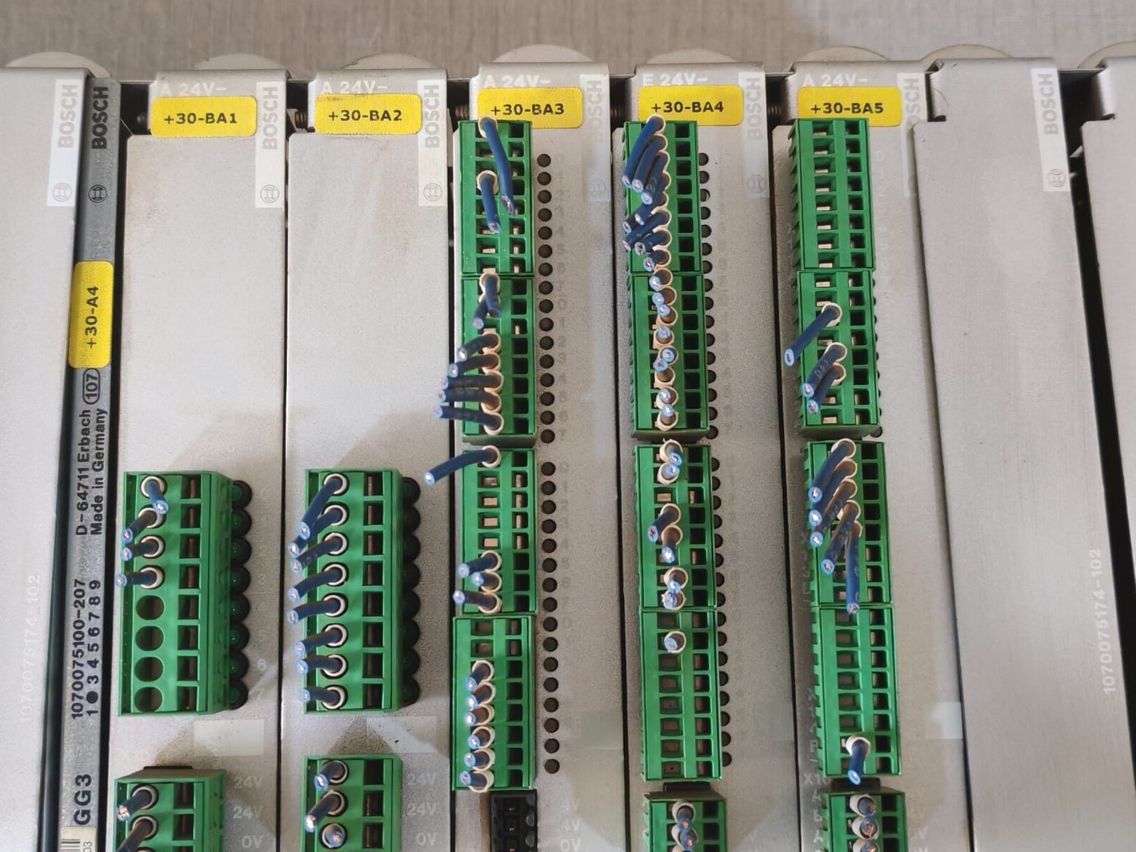 Bosch RM2-DP12 +6 NOS. OF E24V & 4 NOS. A24V/1070075100-207 BOSCH RACK WITH RM2-DP12 +6 NOS. OF E24V & 4 NOS. A24V/1070075100-207 6