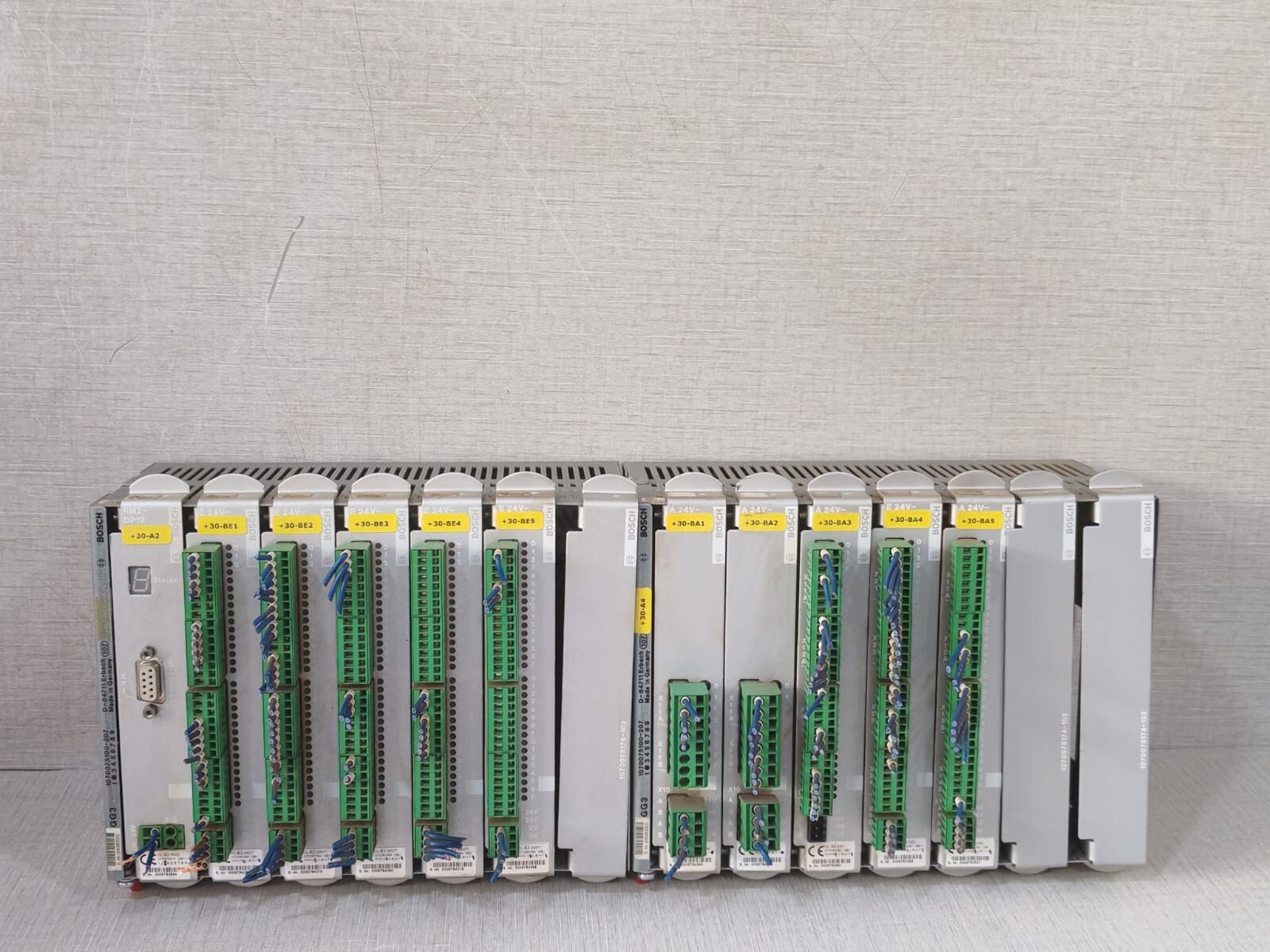 BOSCH RACK WITH RM2-DP12 +6 NOS. OF E24V & 4 NOS. A24V/1070075100-207