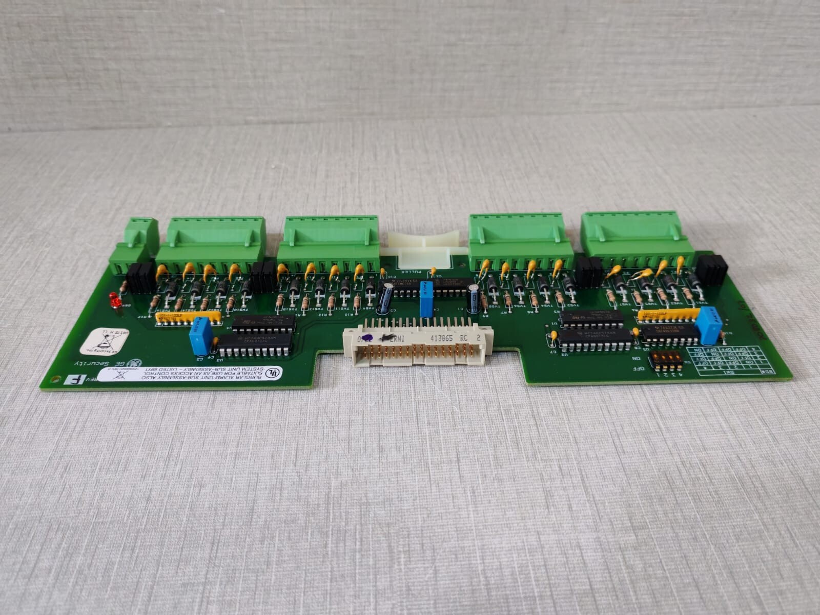 GE GE-SECURITY-110071001 GE Security 110071001, 16 Digital Output Micro 5 Access Control Board 2