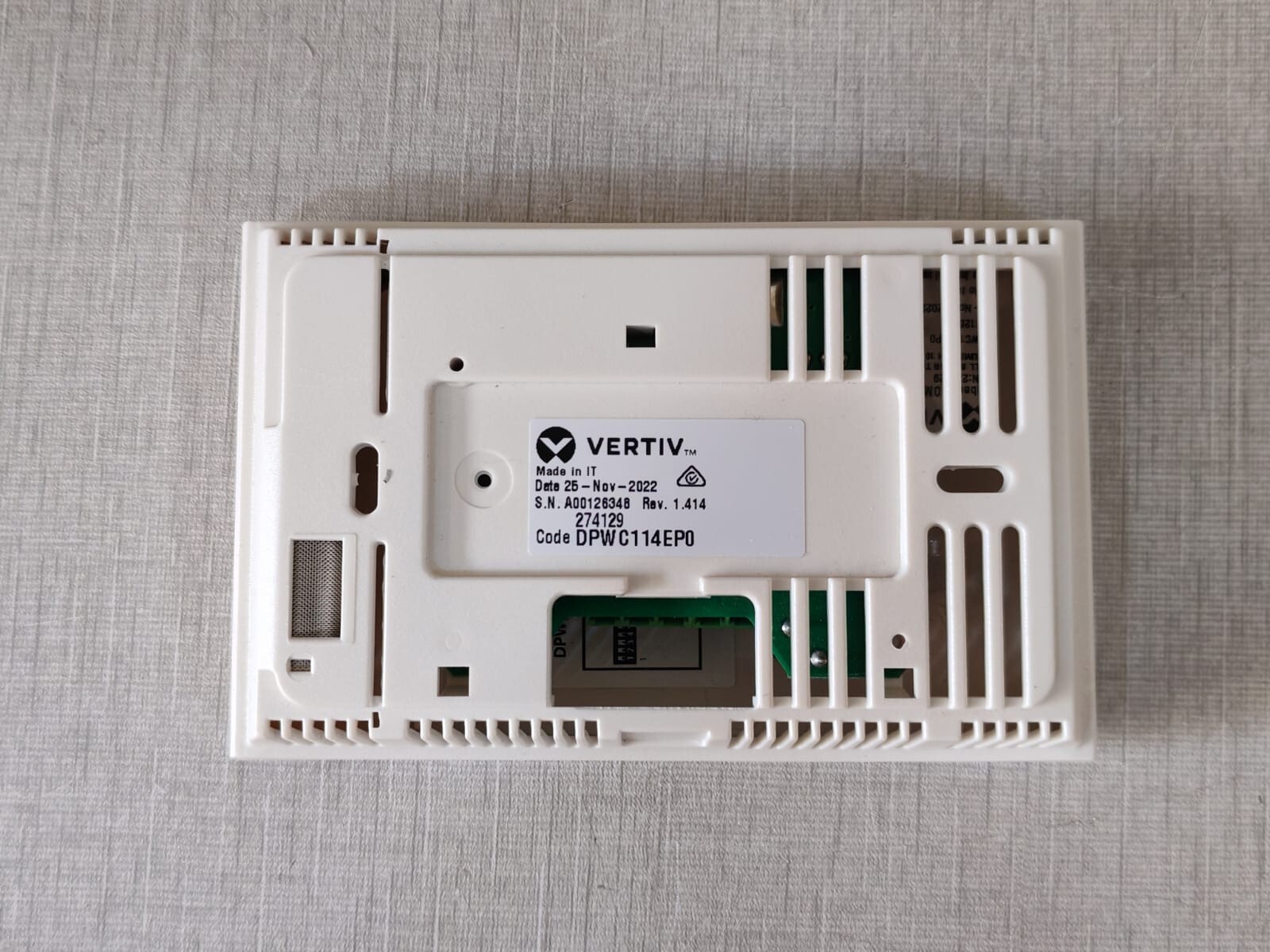 Vertiv DPWC114EP0 Vertiv DPWC114EP0 Wall Sensor Temperature and Humidity Sensor 4