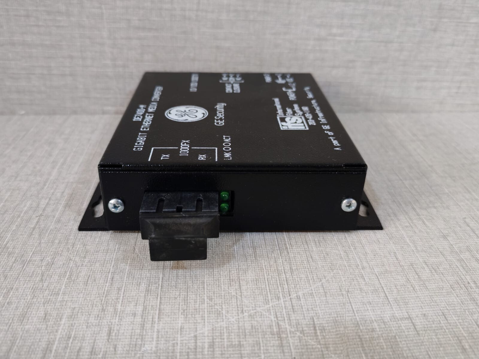 GE Security/IFS DE7400-M GE Security/IFS DE7400-M Gigabit Ethernet Media Converter 6