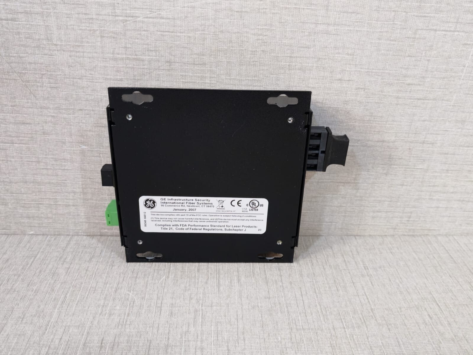 GE Security/IFS DE7400-M GE Security/IFS DE7400-M Gigabit Ethernet Media Converter 8