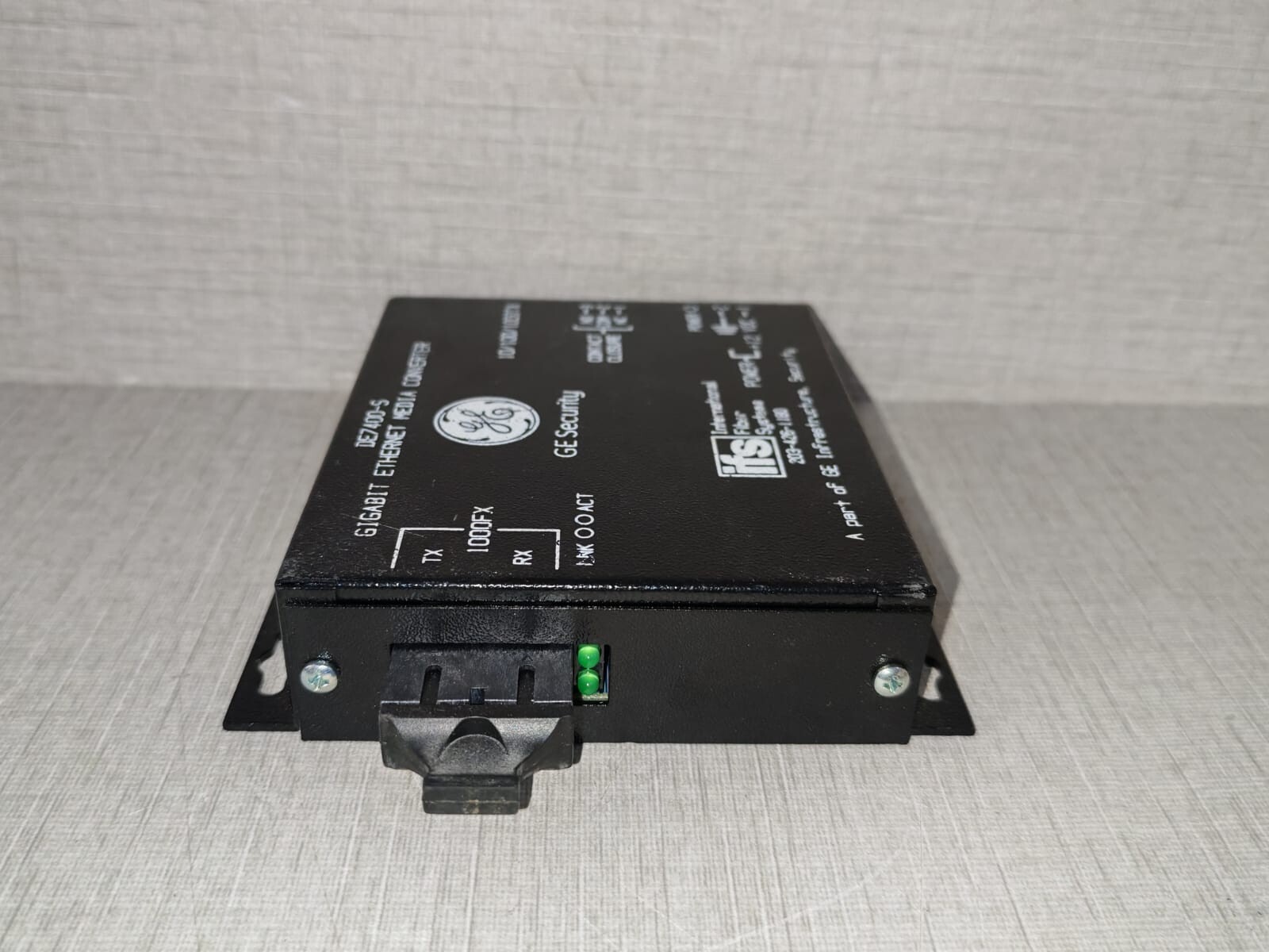 GE Security/IFS DE7400-S GE Security/IFS DE7400-S Two Port Gigabit Ethernet Media Converter 7