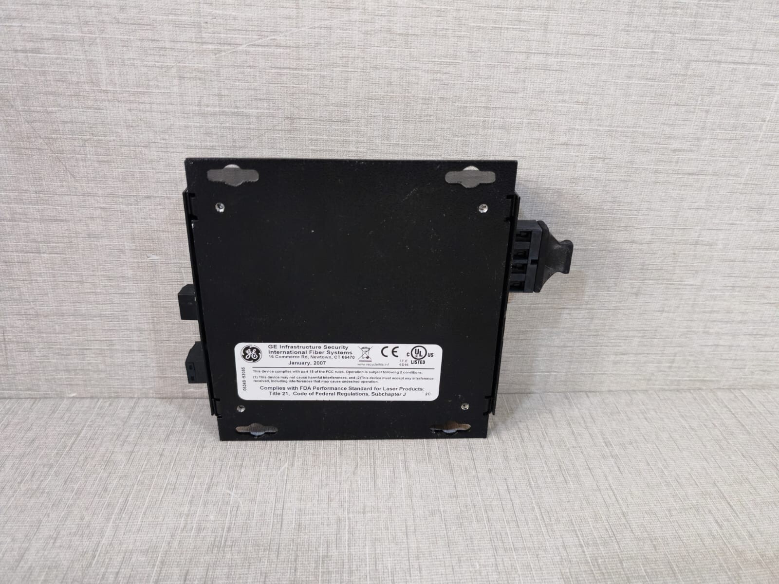 GE Security/IFS DE7400-S GE Security/IFS DE7400-S Two Port Gigabit Ethernet Media Converter 8
