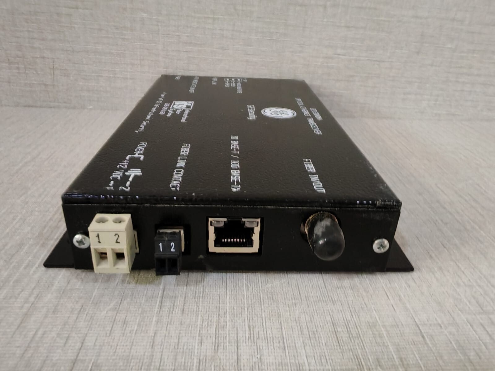 GE Security/IFS D7130WDMA GE Security/IFS D7130WDMA Optical Ethernet Transceiver 8