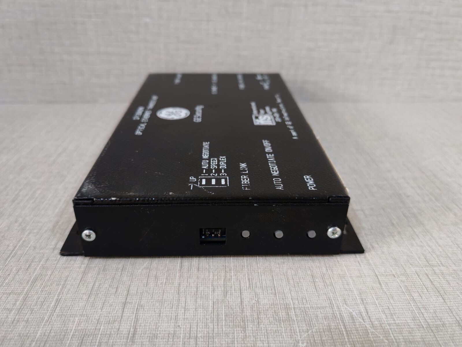 GE Security/IFS D7130WDMA GE Security/IFS D7130WDMA Optical Ethernet Transceiver 10