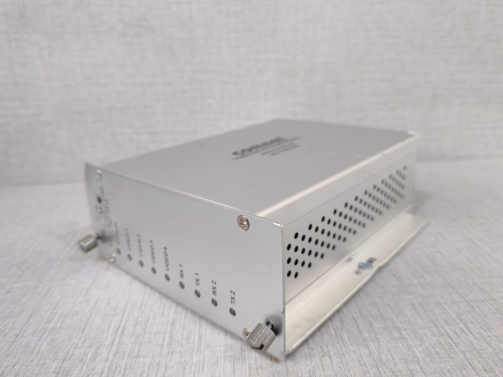 Comnet FVT46 COMNET FVT46(M) 8 CH DIG VIDEO XTMR + 2 WAY DATA 10