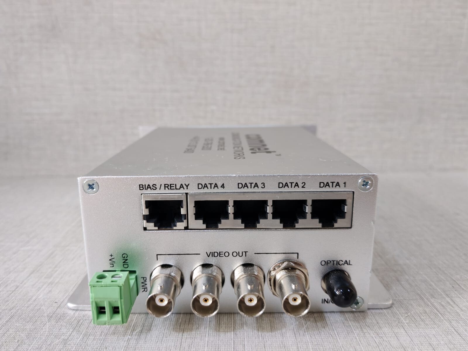 COMNET FVR4014(M) COMNET FVR4014(M) 4 CH DIG VIDEO REC+ 4 CH BI-DIR DATA 10