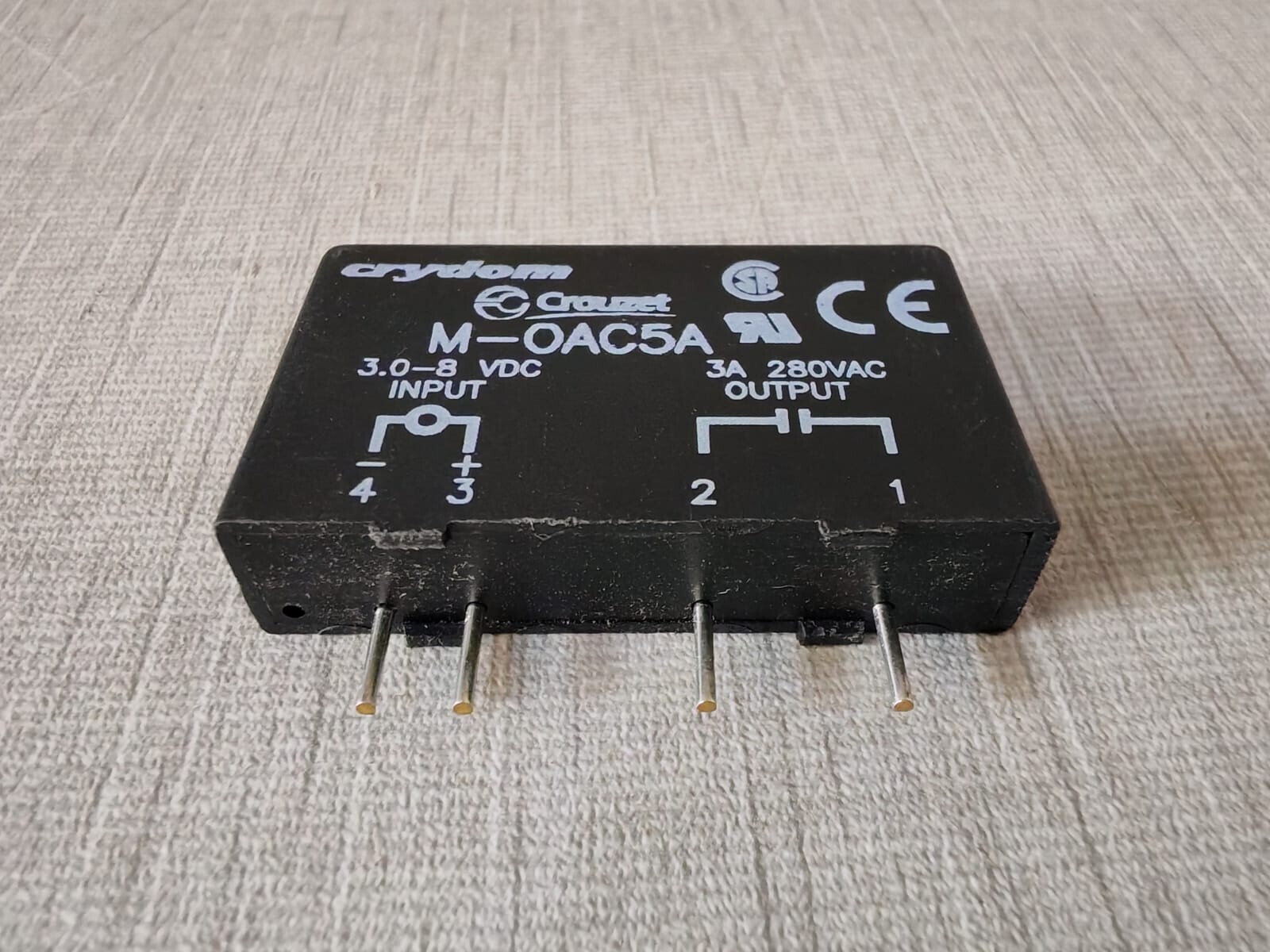 Crydom M-OAC5A CRYDOM Crouzet M-OAC5A Input / Output module 5