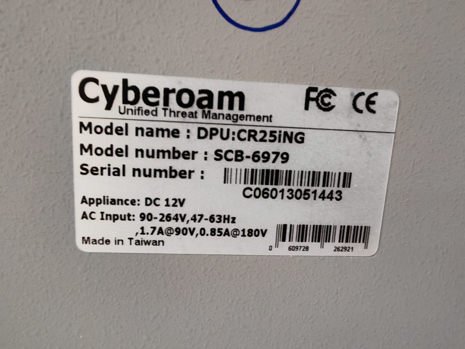Cyberoam SCB-6979 Cyberoam CR25iNG Unified Threat Management Firewall Security SCB-6979 2