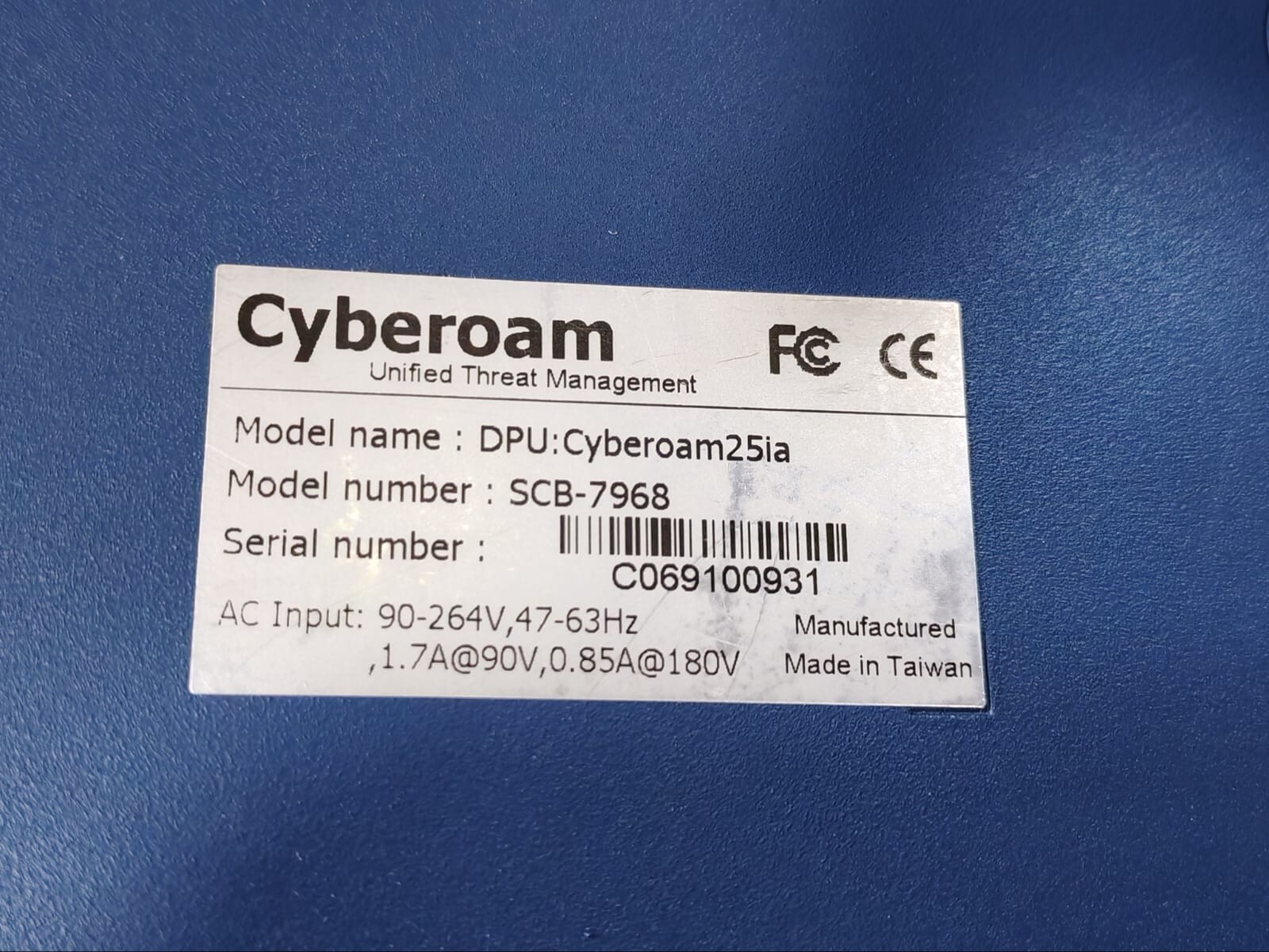 GE SCB-7968 Cyberoam CR 25ia / CR25ia Unified Threat Management VPN Firewall SCB-7968 2