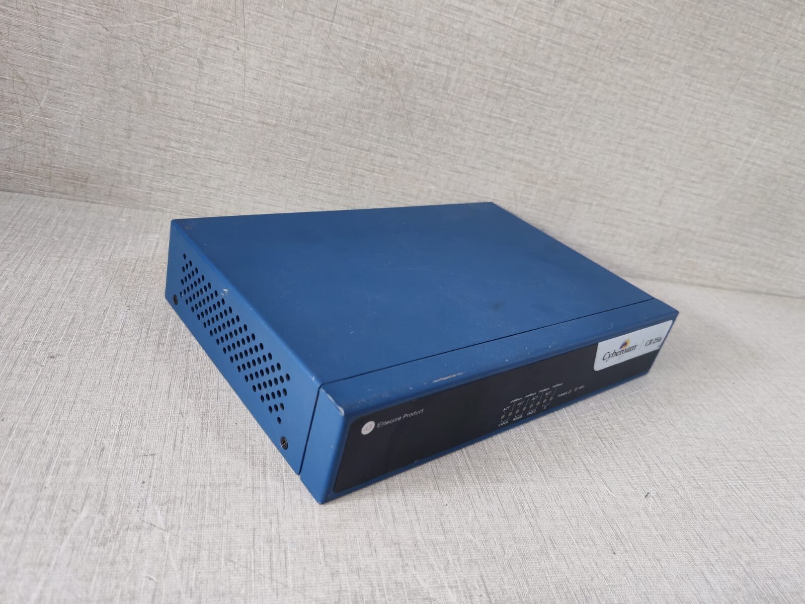 GE SCB-7968 Cyberoam CR 25ia / CR25ia Unified Threat Management VPN Firewall SCB-7968 6
