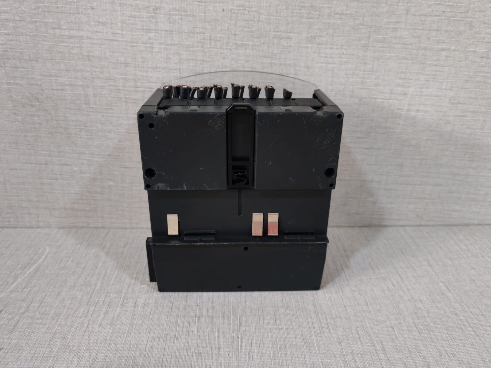 GE IC200CHS002H GE FANUC IC200CHS002H I/O CARRIER BOX STYLE 7