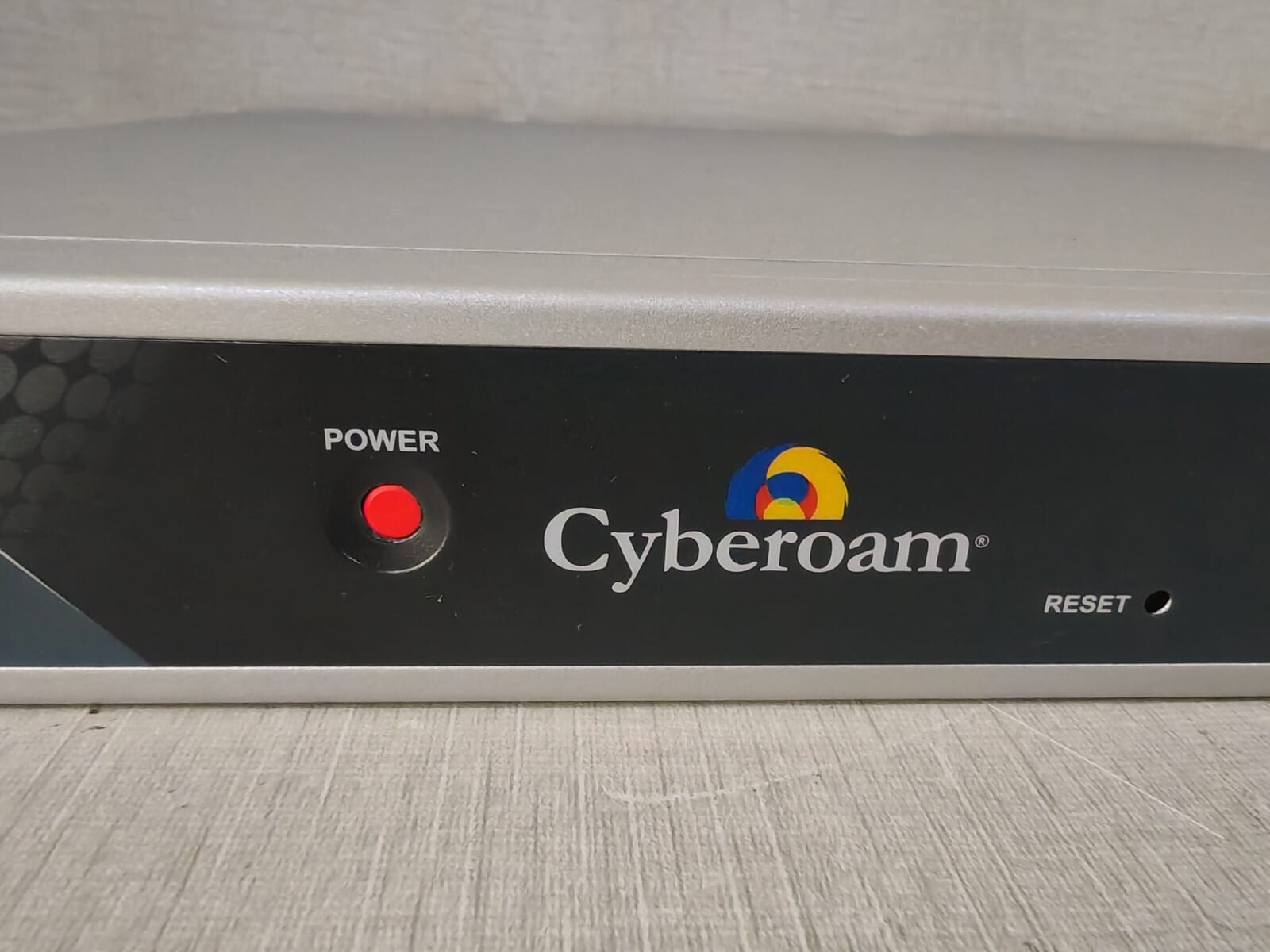 Cyberoam CR50ING Cyberoam CR50iNG 8-Port UTM Firewall AR-R5800EC50IA 4