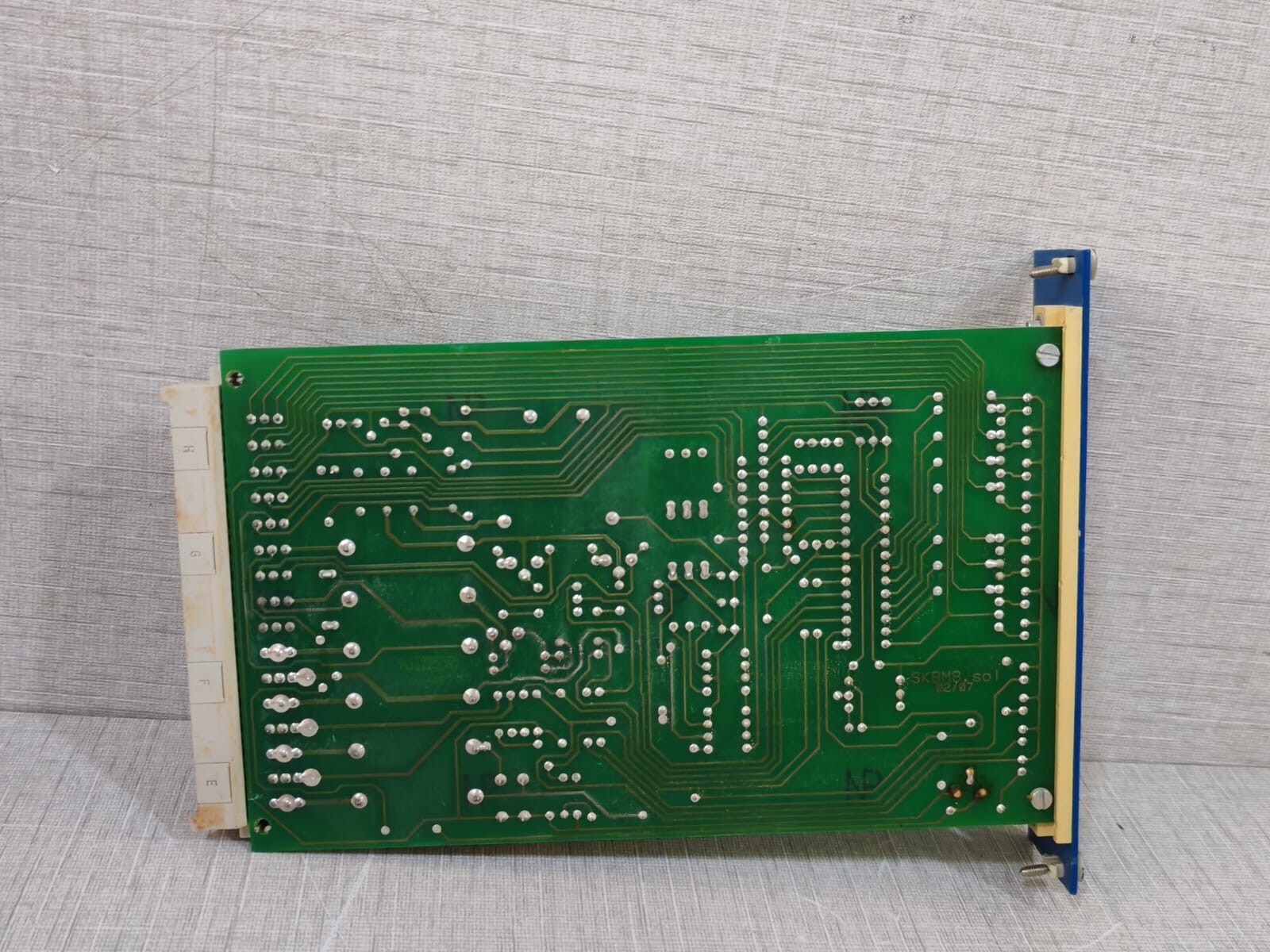 SKBM8.CMP SKBM8.CMP GROUP BATTERY SYSTEM 6