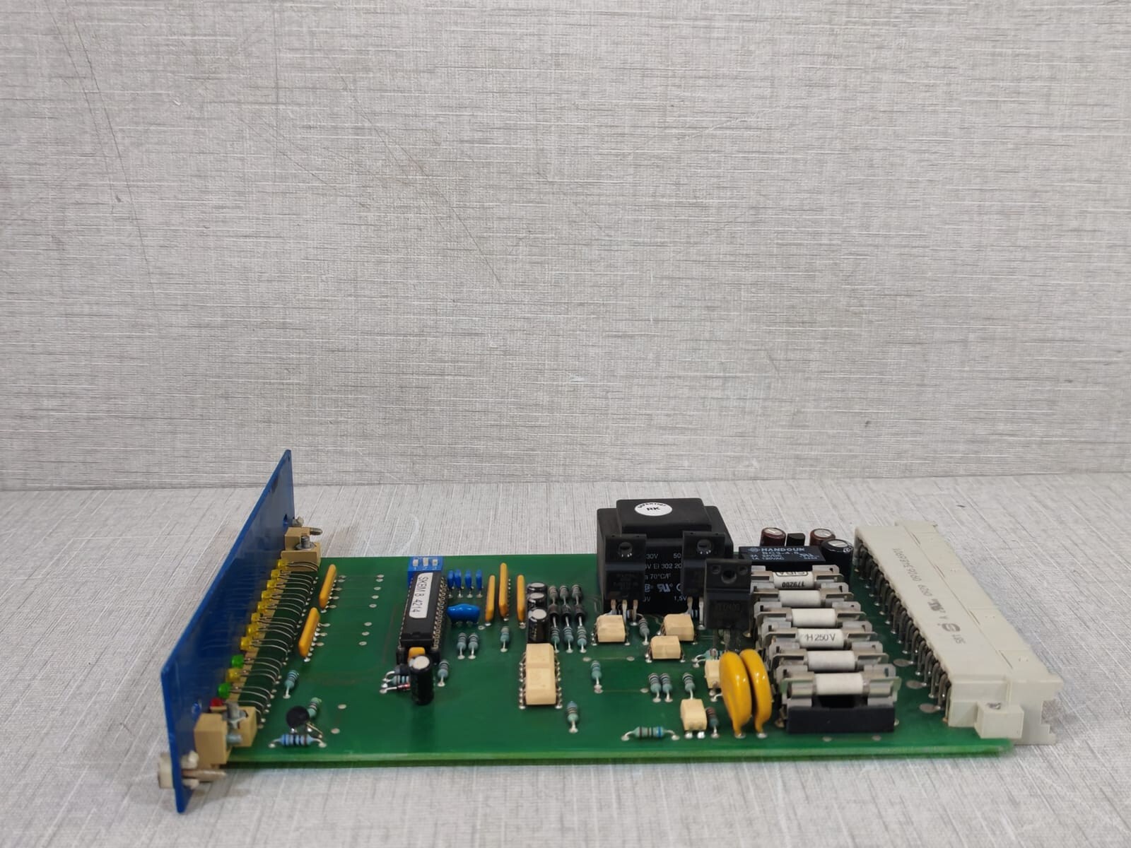 SKBM8.CMP SKBM8.CMP GROUP BATTERY SYSTEM 8