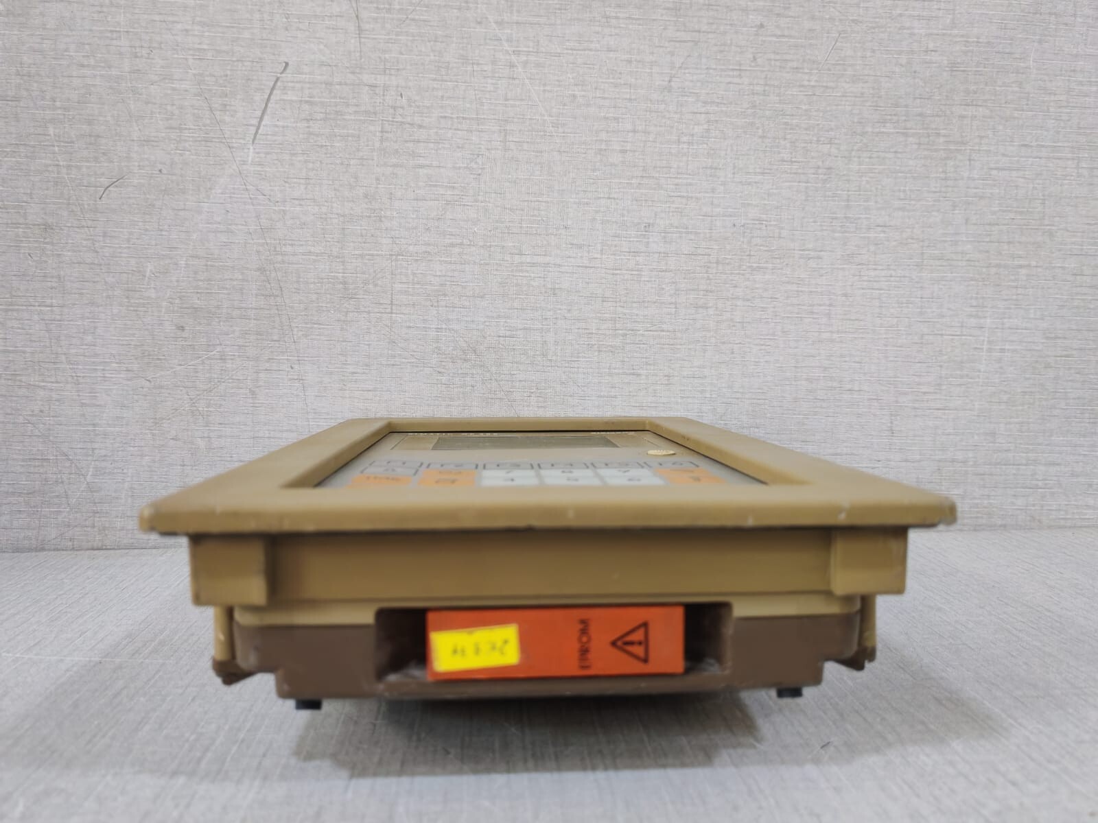 Siemens 6ES5396-0UA11 SIEMENS SIMATIC OP 396 OPERATOR PANEL 6ES5396-0UA11- W/ BLACK SPOT ON THE SCREEN 5