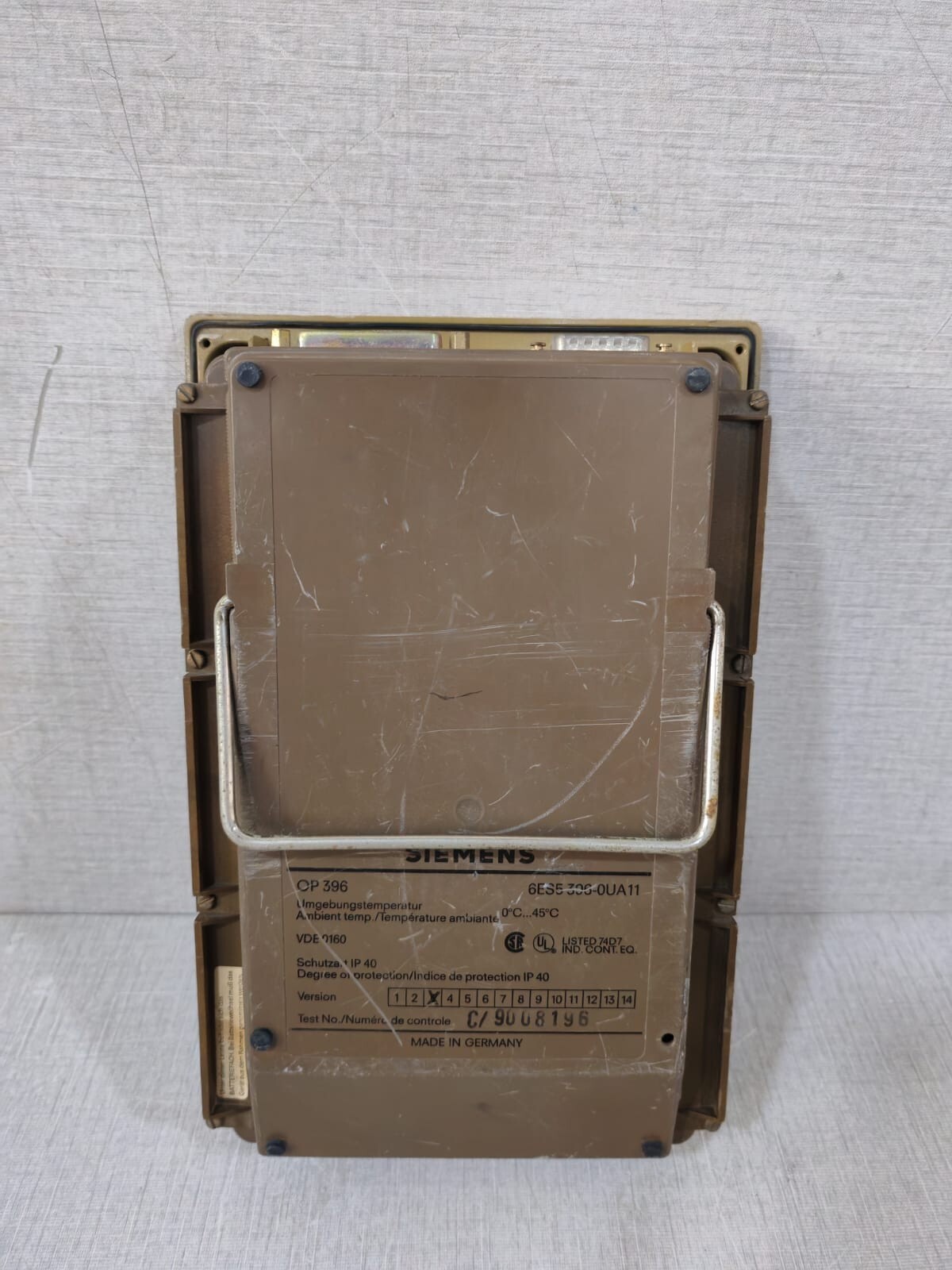 Siemens 6ES5396-0UA11 SIEMENS SIMATIC OP 396 OPERATOR PANEL 6ES5396-0UA11- W/ BLACK SPOT ON THE SCREEN 9