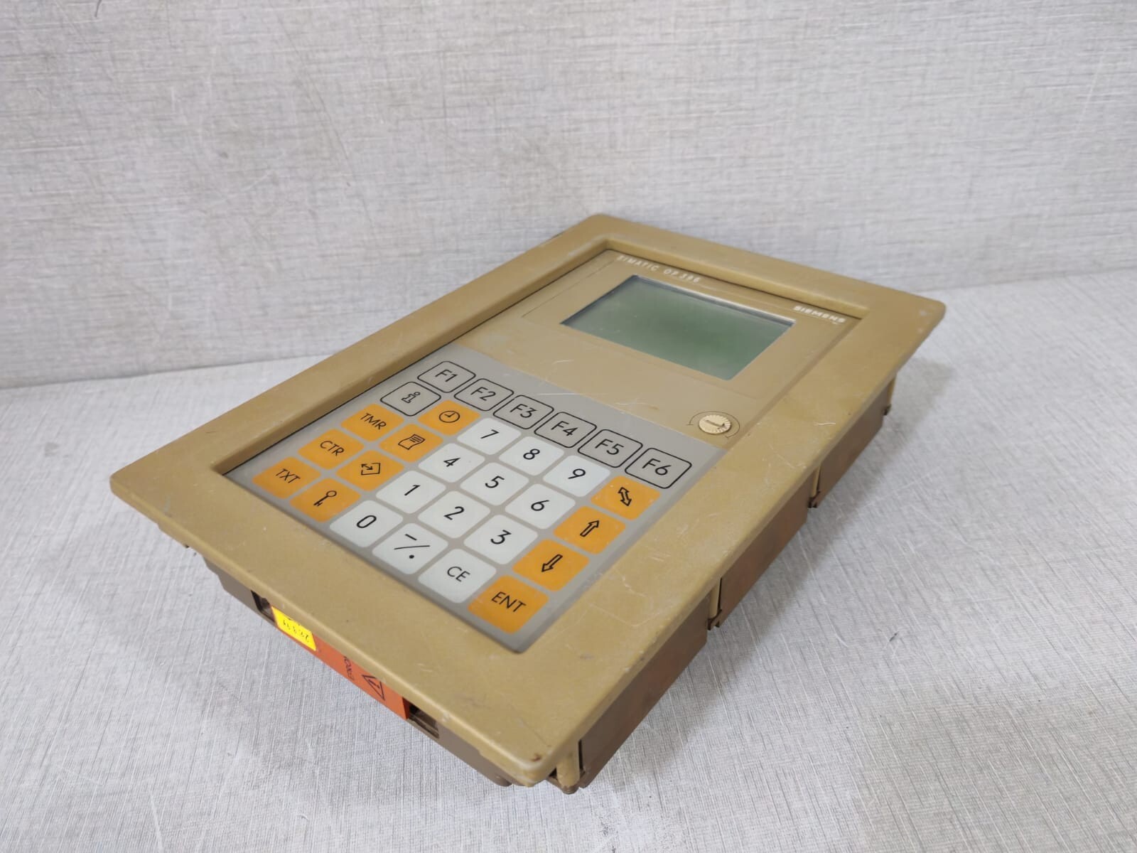 Siemens 6ES5396-0UA11 SIEMENS SIMATIC OP 396 OPERATOR PANEL 6ES5396-0UA11- W/ BLACK SPOT ON THE SCREEN 10