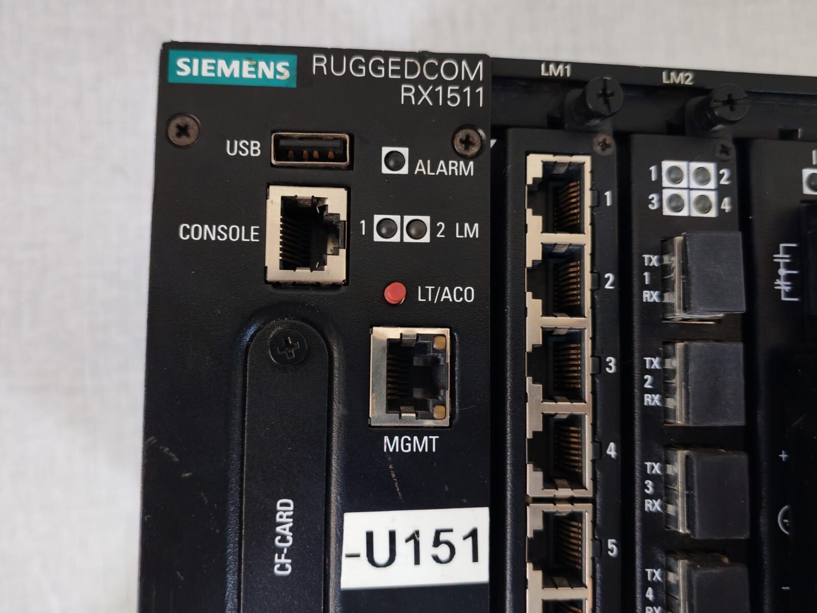 Siemens RX1511 SIEMENS RUGGEDCOM RX1511 ETHERNET SWITCH 6GK60151BM2 3