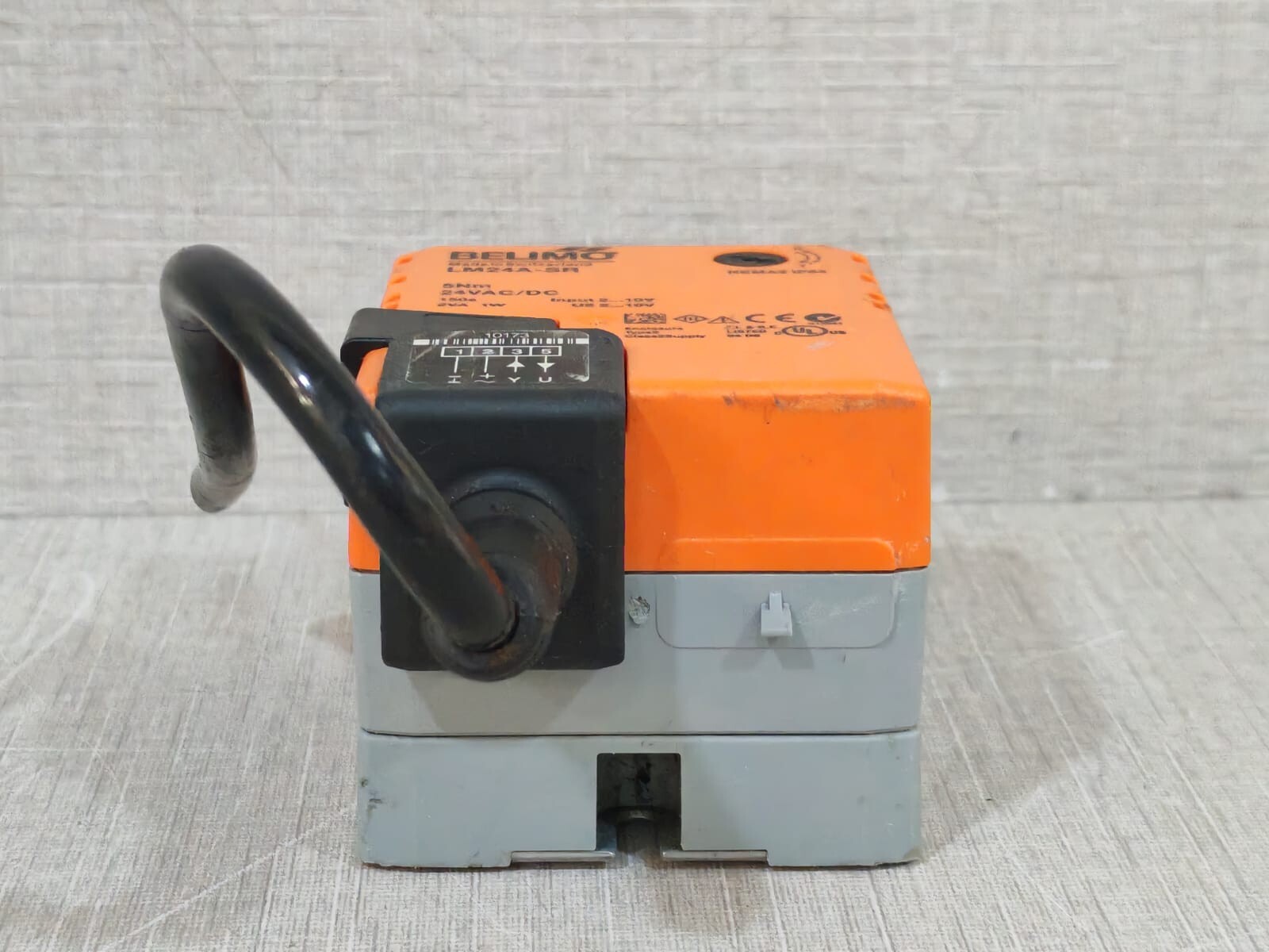 Belimo LM24A-SR BELIMO LM24A-SR DAMPER ACTUATOR 7
