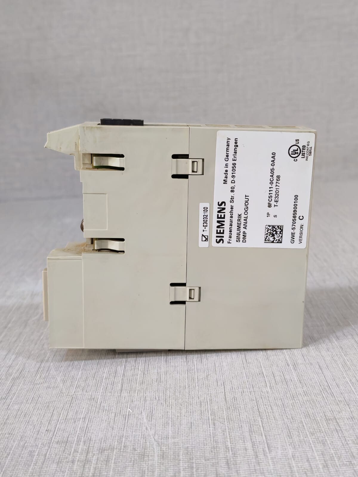 Siemens 6FC5111-0CA05-0AA0 Siemens Sinumerik 6FC5111-0CA05-0AA0 DMP Analog Output Module 2
