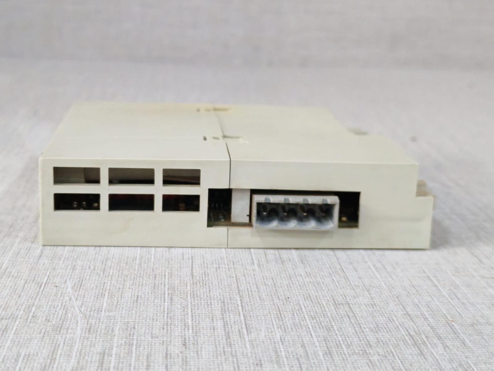 Siemens 6FC5111-0CA05-0AA0 Siemens Sinumerik 6FC5111-0CA05-0AA0 DMP Analog Output Module 7