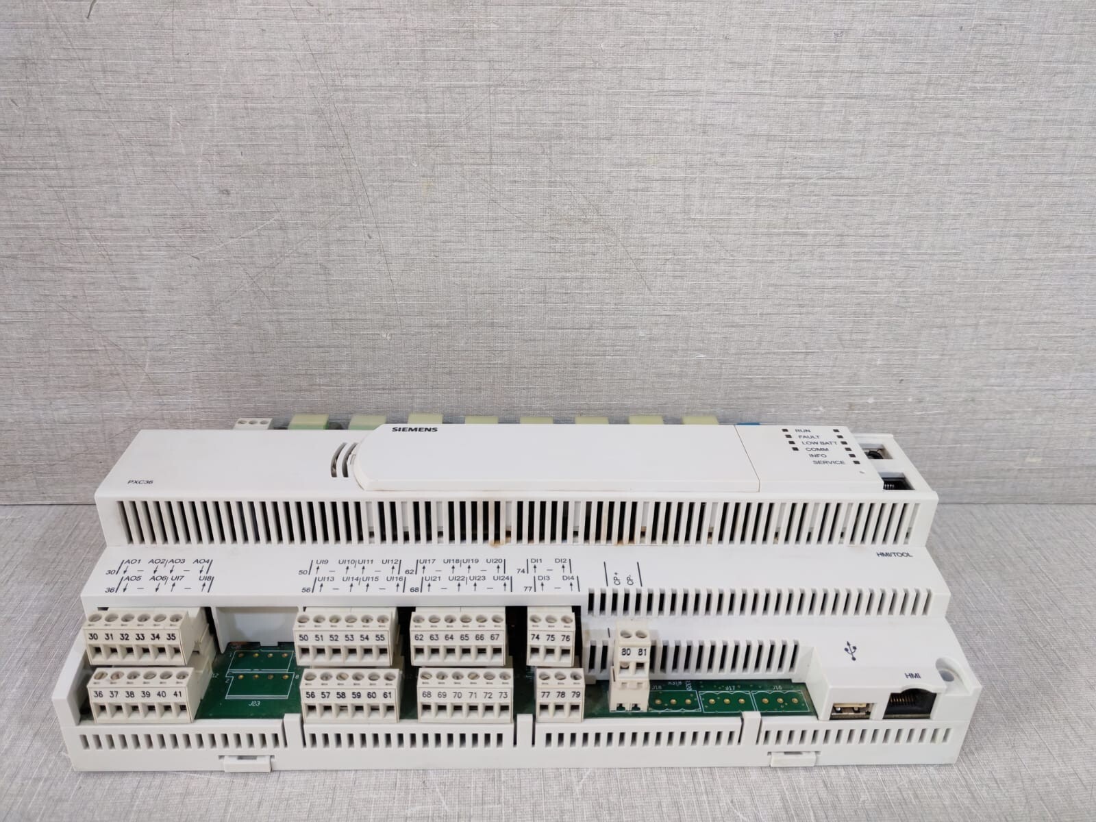 Siemens PXC36.D SIEMENS PXC36.D AUTOMATION STATION WITH 36 DATA POINTS AND BACNET ON LONTALK 9