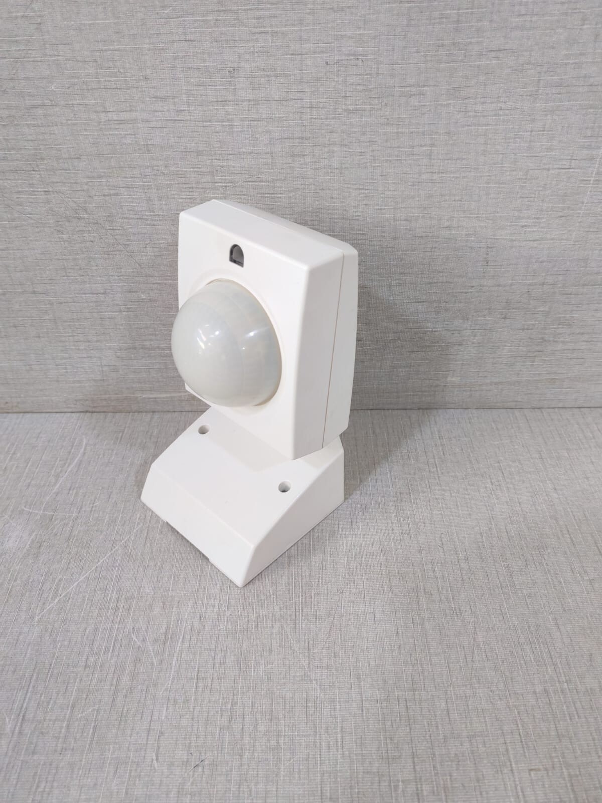 THEBEN SPHINX 105-300 THEBEN SPHINX 105-300 KNX MOTION SENSOR 6