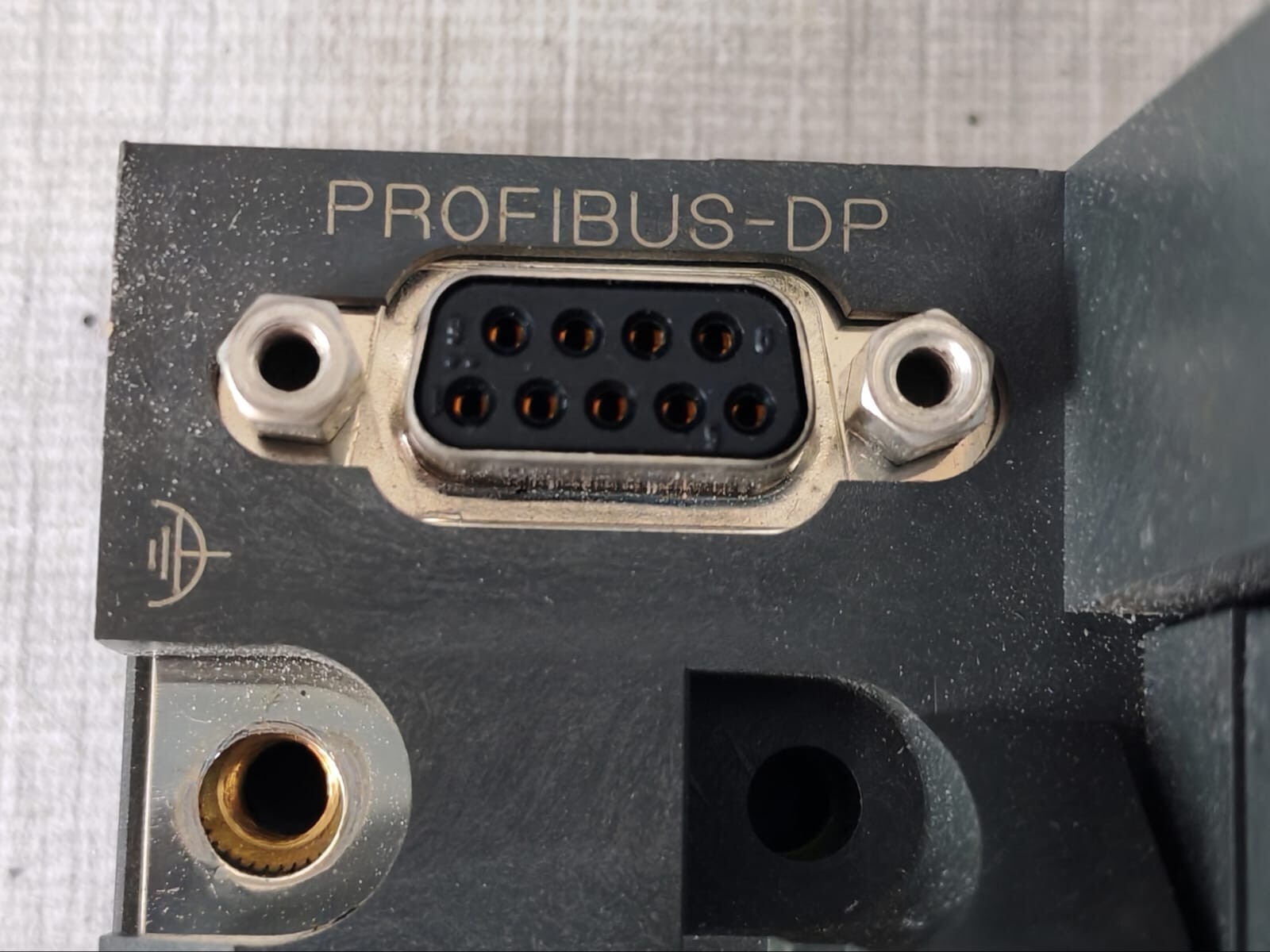 Siemens 134-0HF01-0BB0/134-0CD40-0XA0 SIEMENS ET 200B-4A SIMATIC S7 134-0HF01-0BB0/134-0CD40-0XA0 5