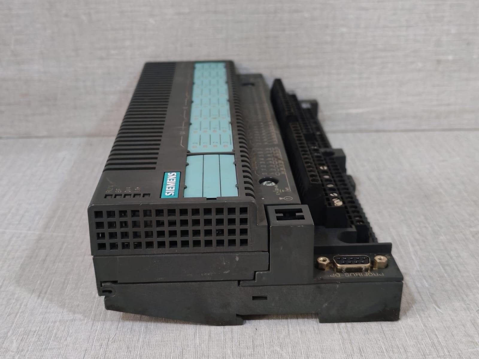 Siemens 193-0CB10-0XA0/133-0BN01-0XB0 SIEMENS ET 200B-24DI/8DO PROGRAMMABLE CONTROLLER 193-0CB10-0XA0/133-0BN01-0XB0 7