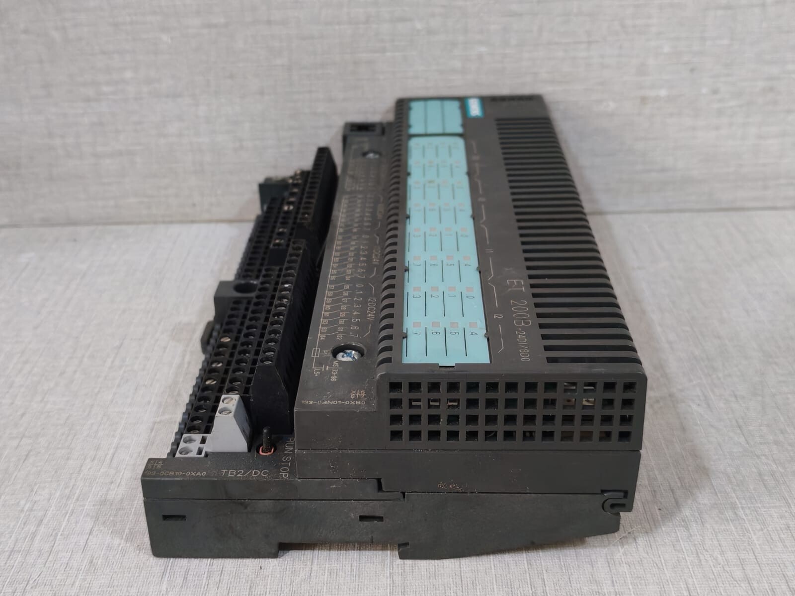 Siemens 193-0CB10-0XA0/133-0BN01-0XB0 SIEMENS ET 200B-24DI/8DO PROGRAMMABLE CONTROLLER 193-0CB10-0XA0/133-0BN01-0XB0 8