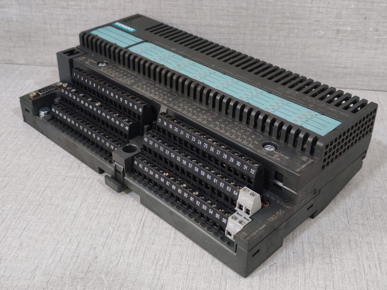 Siemens 193-0CB10-0XA0/133-0BN01-0XB0 SIEMENS ET 200B-24DI/8DO PROGRAMMABLE CONTROLLER 193-0CB10-0XA0/133-0BN01-0XB0 10