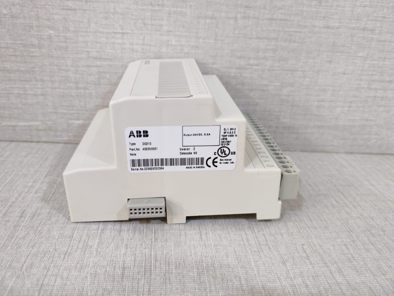 ABB 492953501 ABB DO210 Output Module 492953501 7