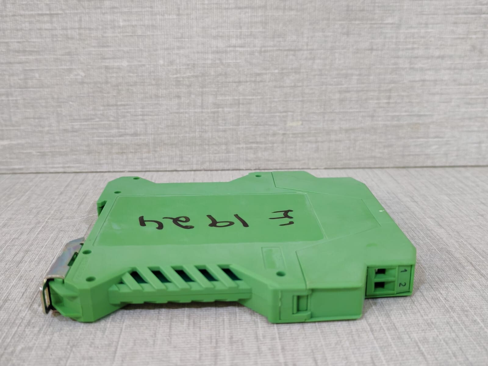 Phoenix Contact MCR-C-U/I-4-DC PHOENIX CONTACT MCR-C-U/I-4-DC ISOLATING AMPLIFIER 2814537 8