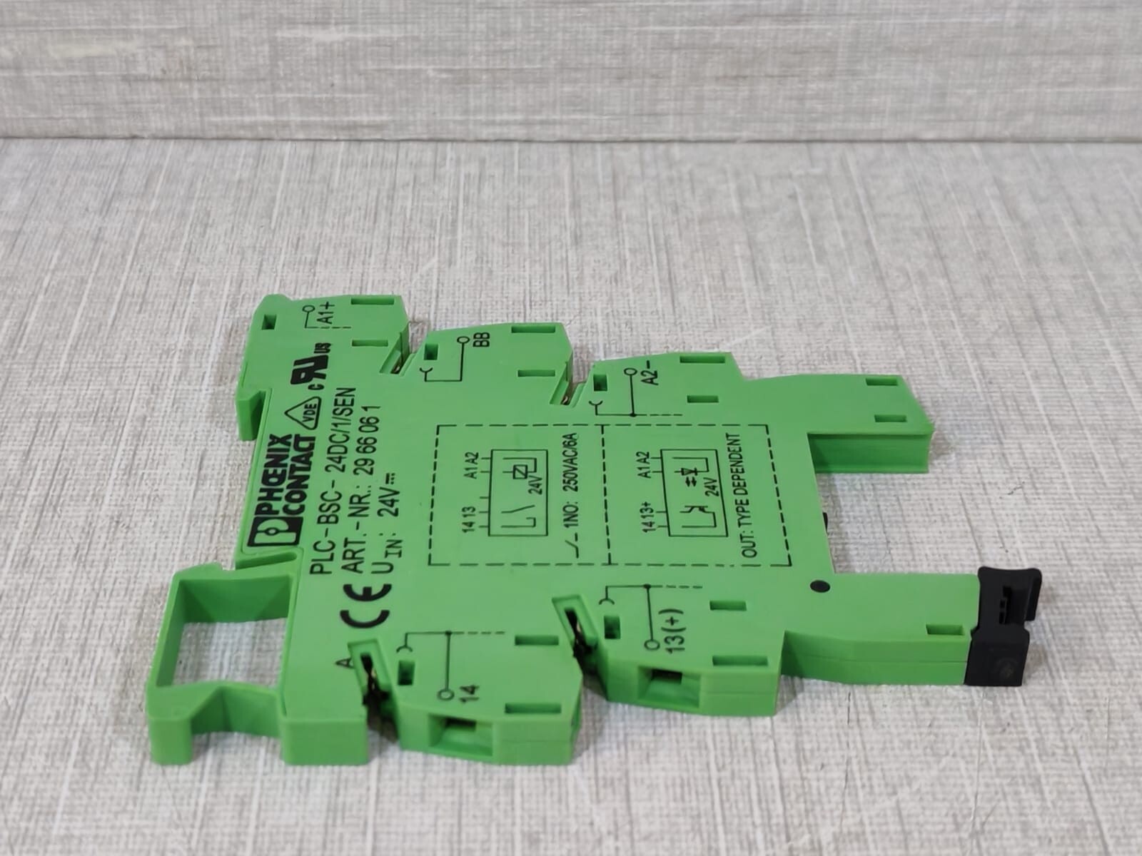 Phoenix Contact 2966061 PHOENIX CONTACT PLC-BSC-24DC/1/SEN INTERFACE RELAY 2966061 7