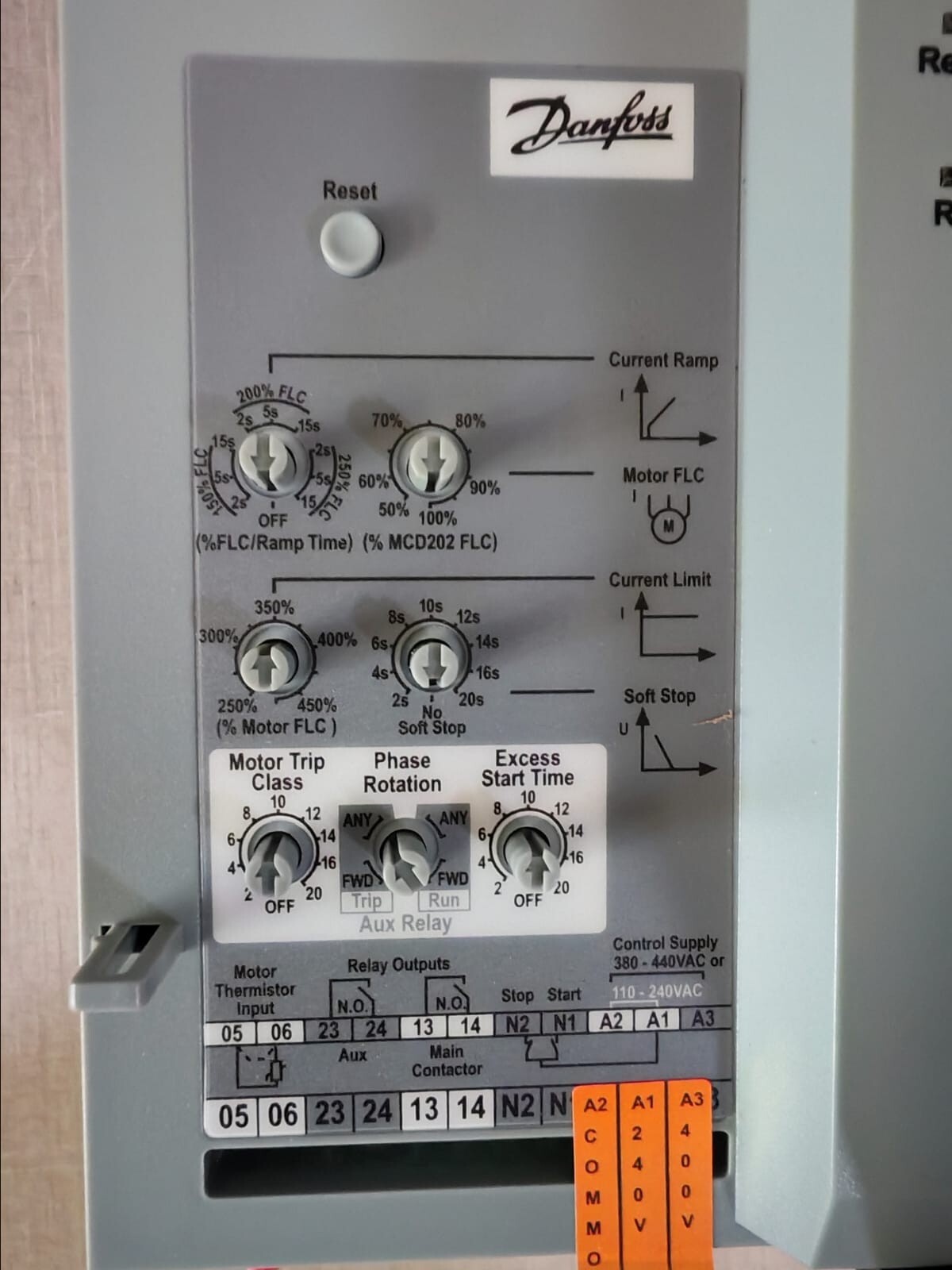 Danfoss 175G5211 Danfoss MCD 202-018-T4-CV3 VLT Soft Starter 175G5211 3