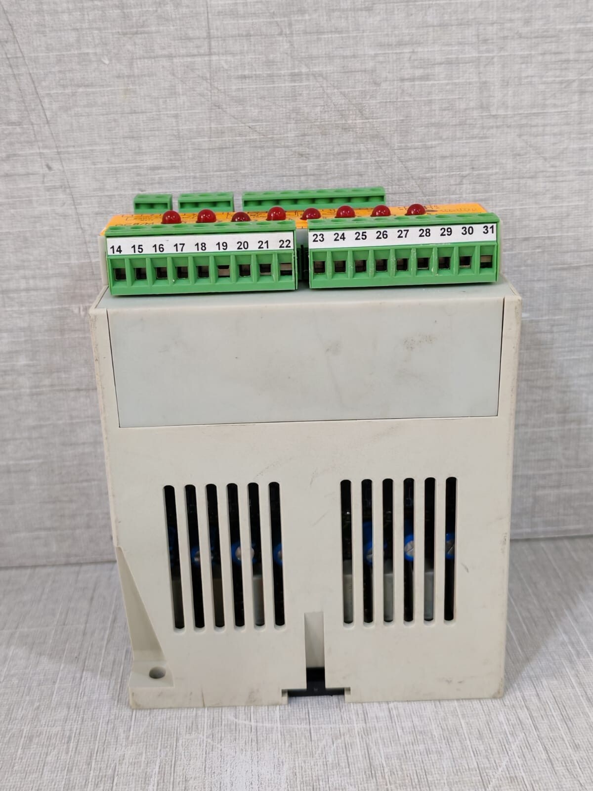 CTQ-UNITRO QC8/M CTQ-UNITRO QC8/M FAULT REPORTING SYSTEM 230VAC 5