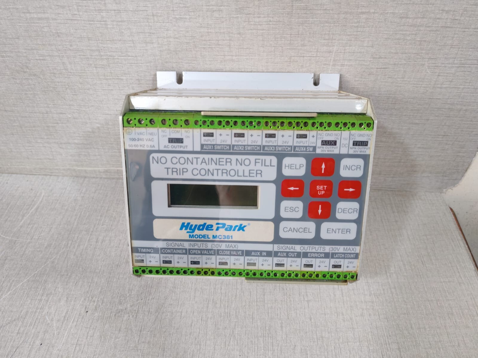 HYDE PARK MC381 HYDE PARK MC381 NO CONTAINER NO FILL TRIP CONTROLLER 100-240VAC-TRIED & TESTED 7