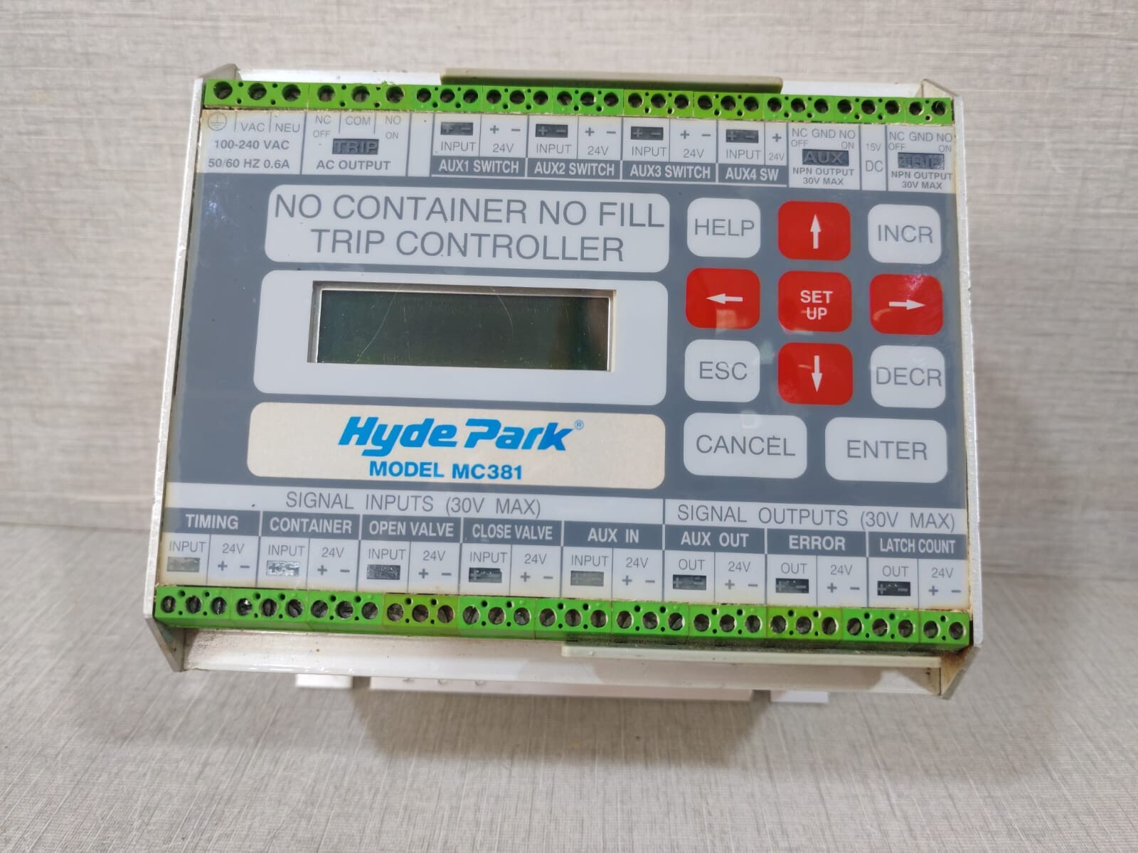 HYDE PARK MC381 HYDE PARK MC381 NO CONTAINER NO FILL TRIP CONTROLLER 100-240VAC-TRIED & TESTED 9