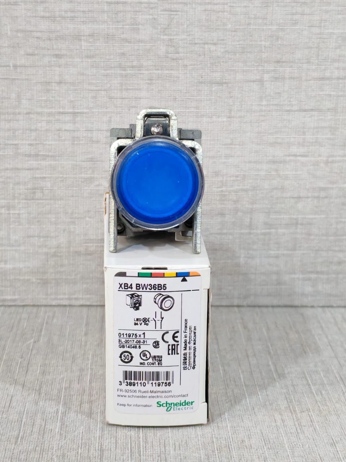 Schneider Electric XB4 BW33B5 SCHNEIDER ELECTRIC XB4 BW33B5 BUTTON SWITCH W/ ZBE-101 CONTACT BLOCK 3