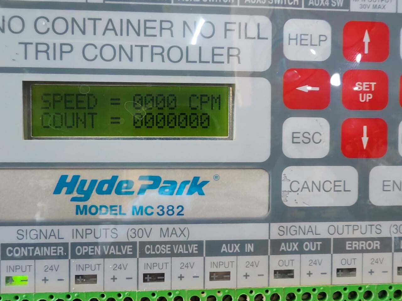 HYDE PARK MC382 HYDE PARK MC382 NO CONTAINER NO FILL TRIP CONTROLLER 100-240VAC -dark screen 3