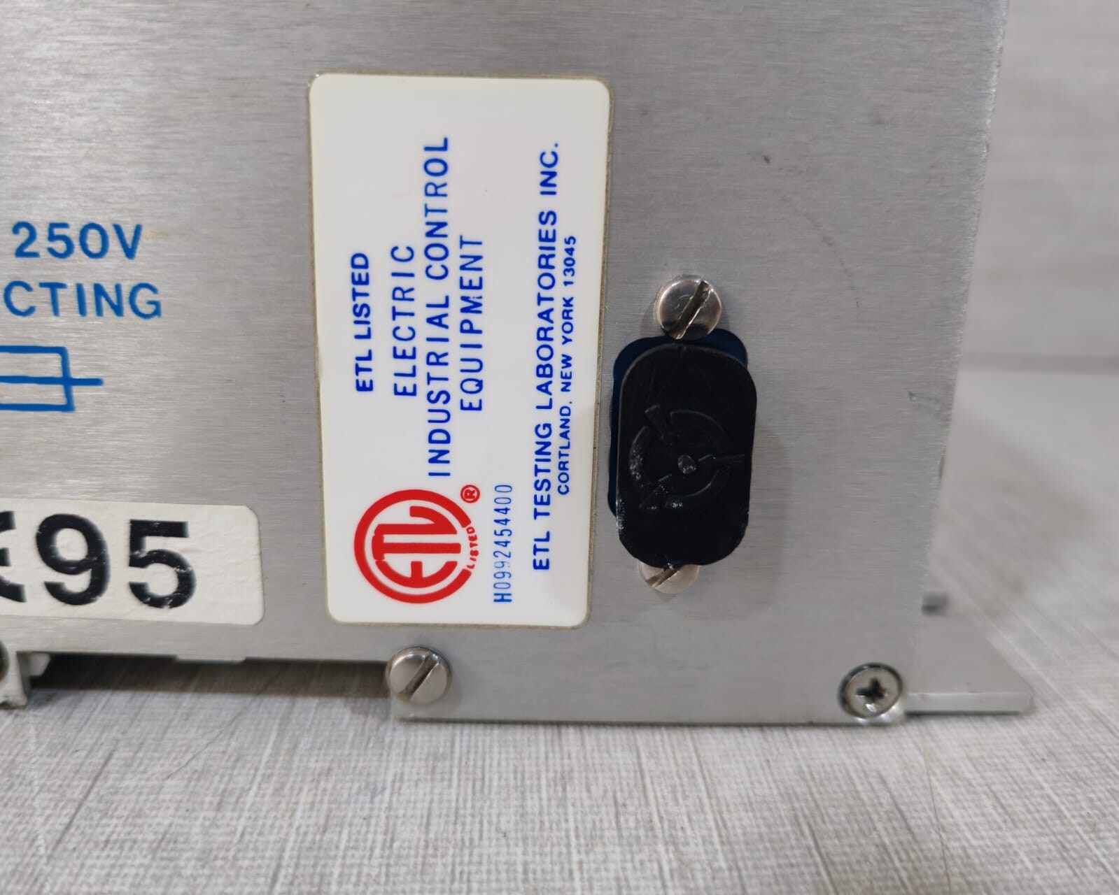 HYDE PARK MC382 HYDE PARK MC382 NO CONTAINER NO FILL TRIP CONTROLLER 100-240VAC -dark screen 10